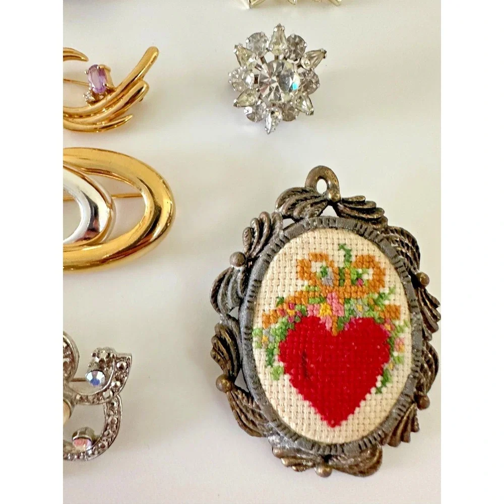 The Unbranded Brand brooch painted